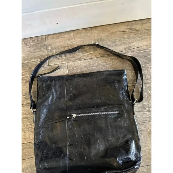 Garnet Hill Black Shiny Leather Hobo Shoulder Handbag - Picture 12 of 13